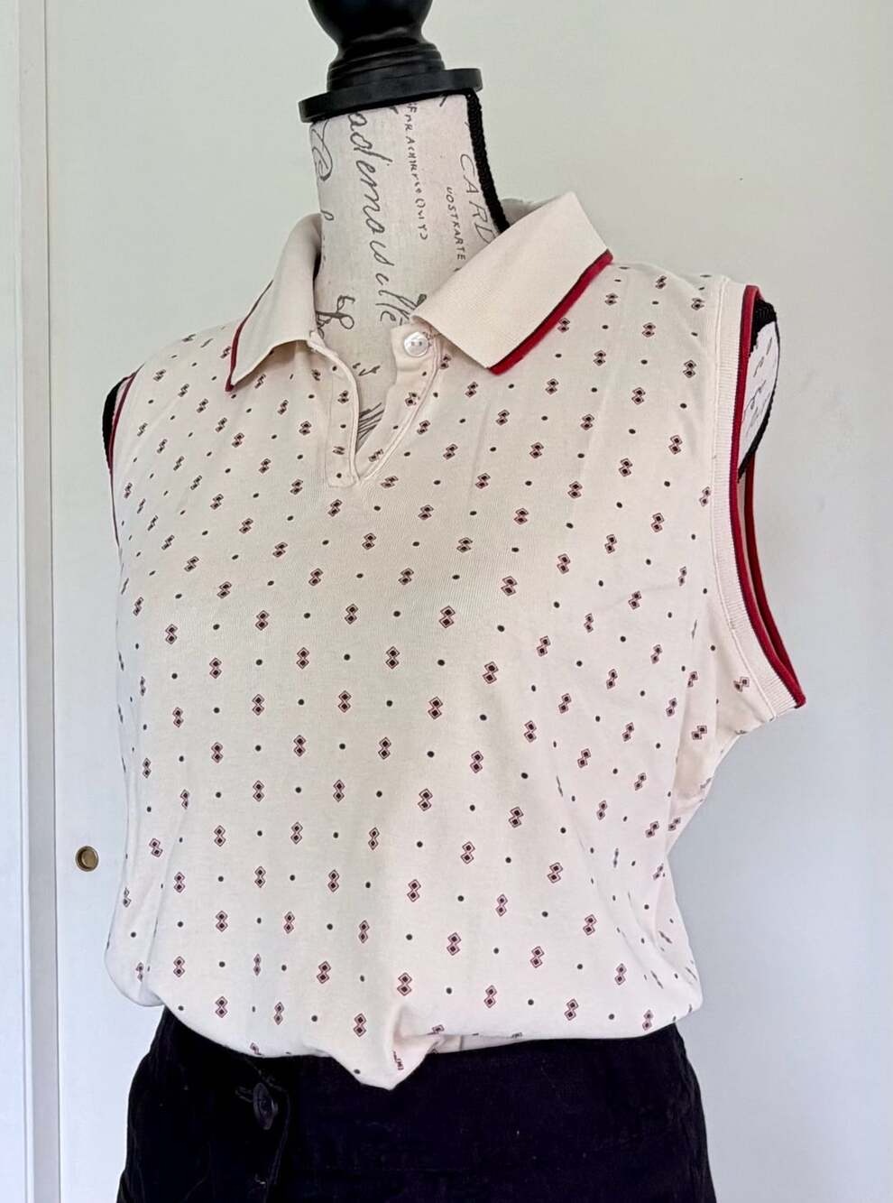 Lizgolf Women’s Sleeveless Polo Cream Geometric Print Golf Shirt Medium